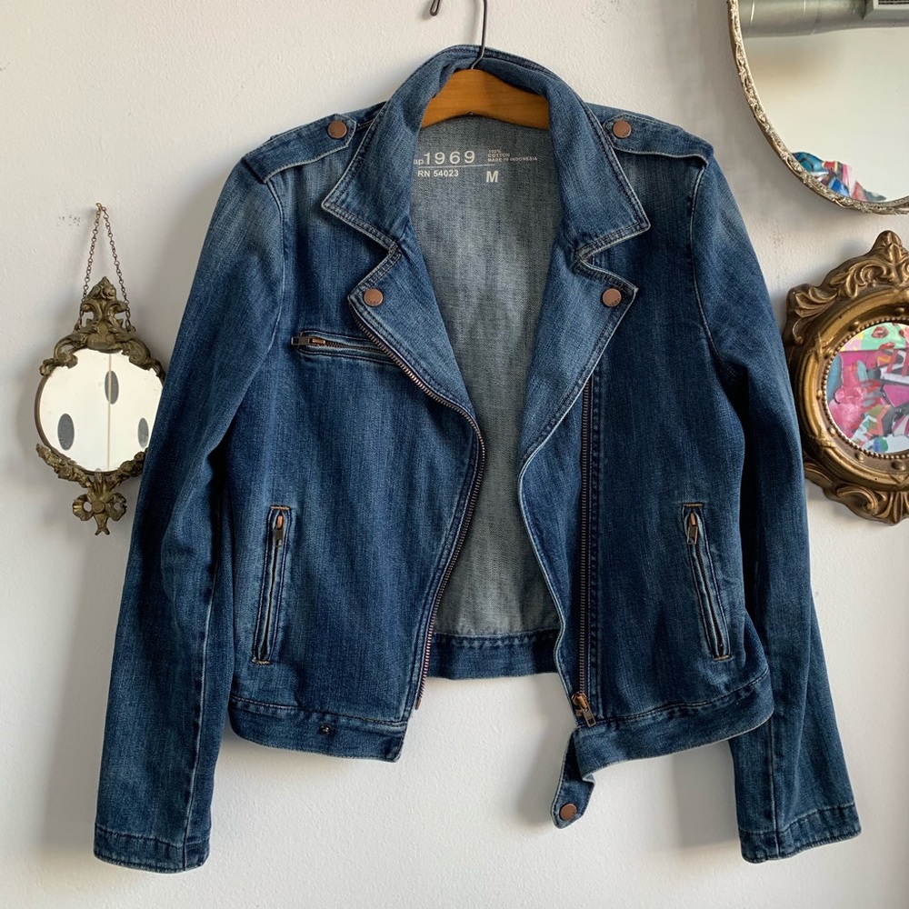 Gap Jean Jacket Size M